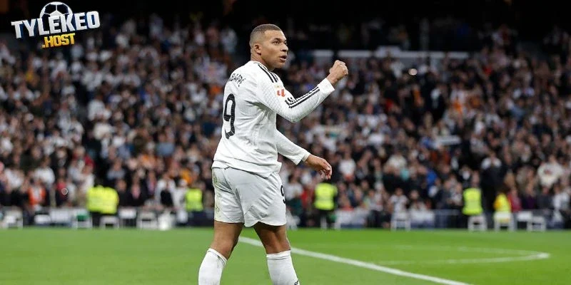 Đỉnh cao Mbappe chạm mốc 38 bàn