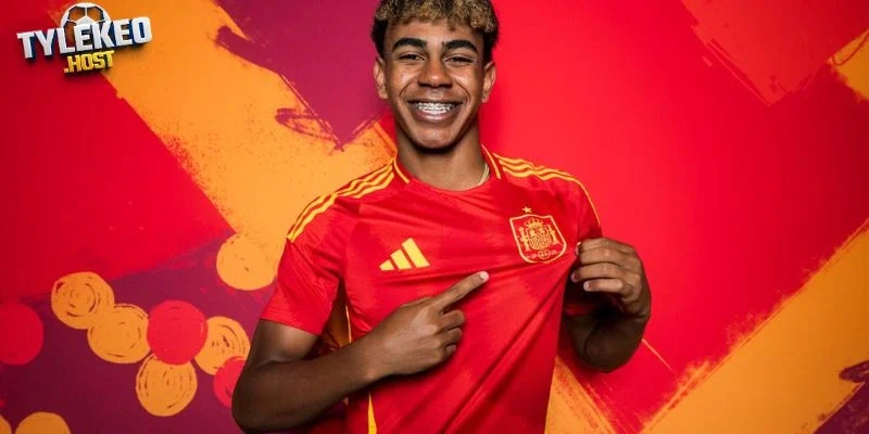 Yamal tạo cột mốc đặc biệt chưa từng có ở Barca, MU sẵn sàng thay thế Casemiro