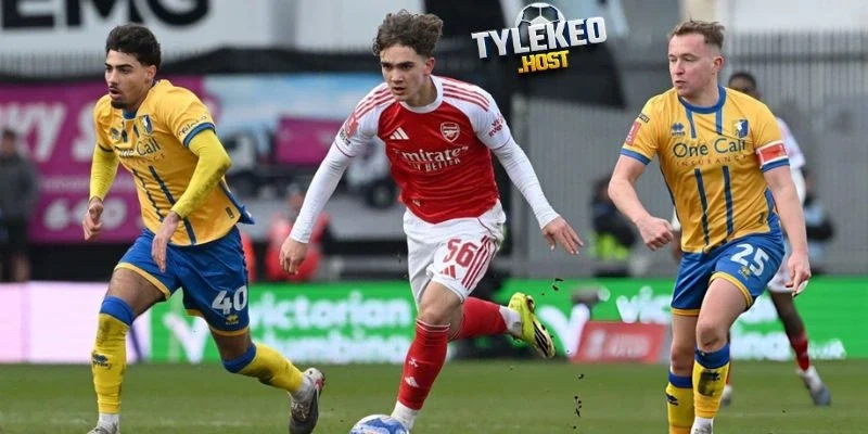Arsenal thắng thoát hiểm giành 3 điểm dẫn trước